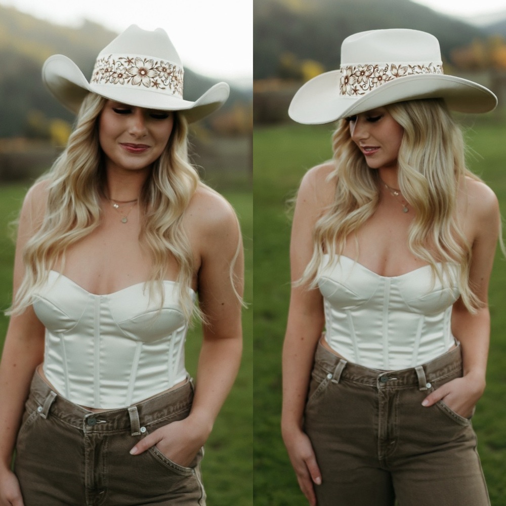 NEW NWOT Hats N Roses Cowgirl “Dolly” Hat In Ivory Floral Embroidery